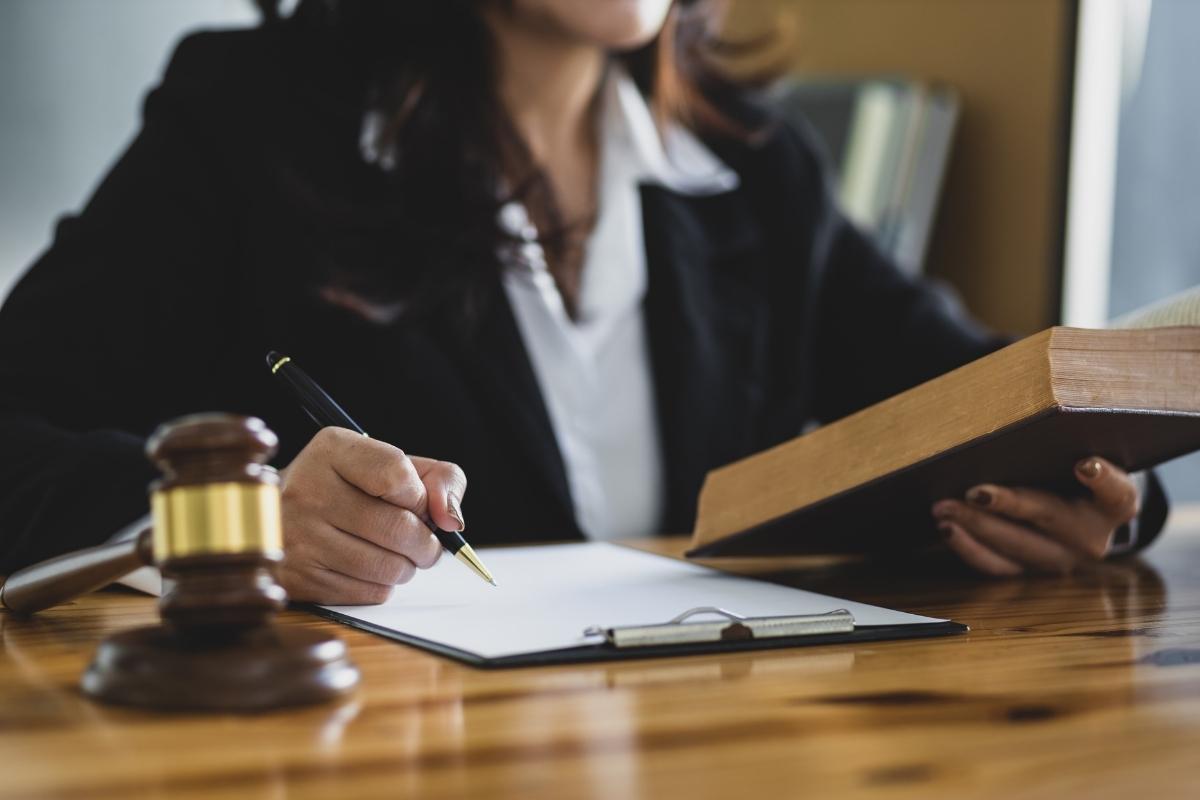 İzmir Yabancılar Hukuku Avukatı 1 İzmir Yabancılar Hukuku Avukatı İzmir Yabancılar Hukuku Avukatı